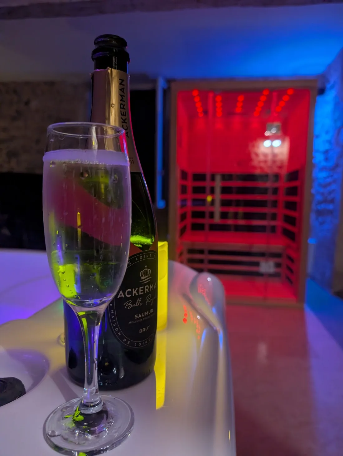 Sauna deux places ambiance tamisee - Love Room Valence